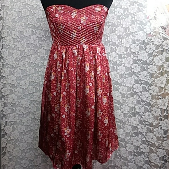 Ya Los Angeles Dresses & Skirts - Ya Los Angeles strapless quilted top floral dress